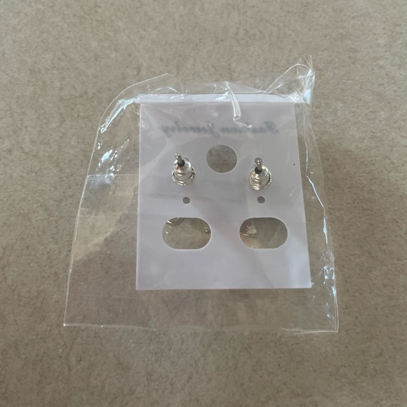 🆕 Silver Glittery Unicorn Earrings 🆕 - Picture 4 of 4